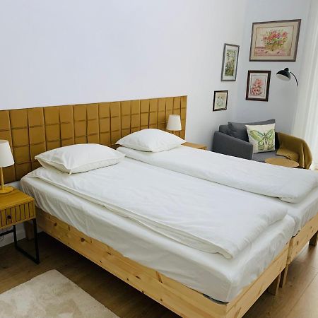 Margaret Boulevard Apartment - With Balcony Budapest Esterno foto